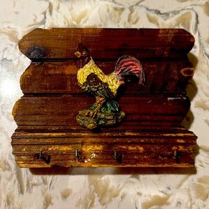 Vintage key holder size 6’ by 4.5